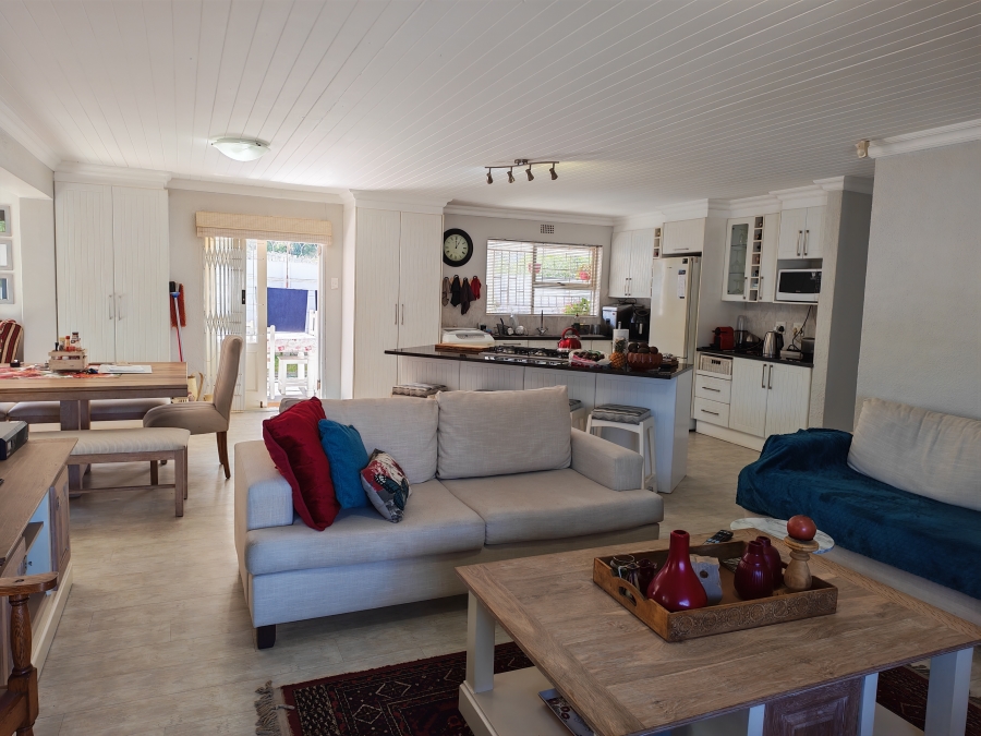 3 Bedroom Property for Sale in Palmiet Western Cape